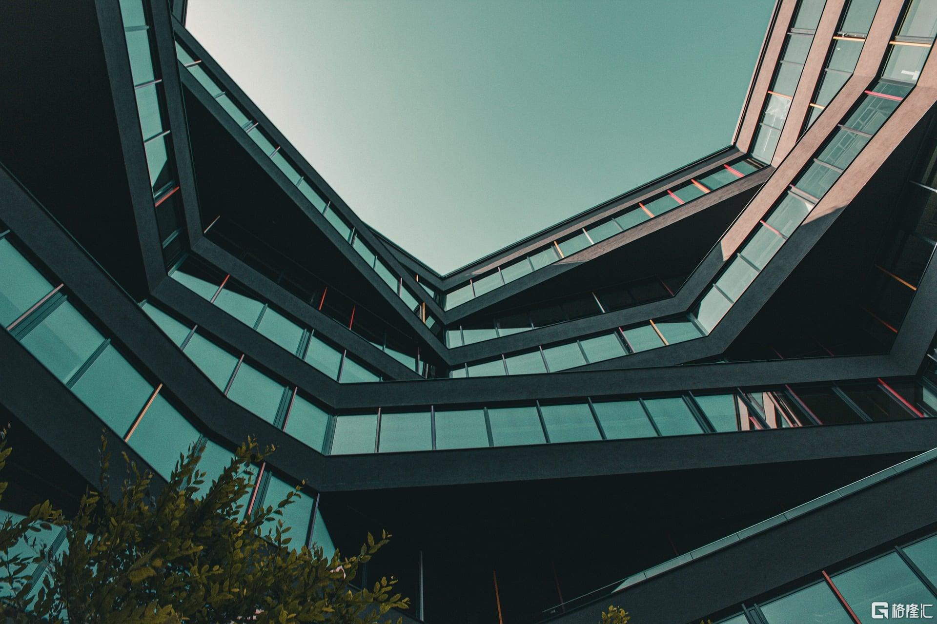 szekereszoltanphoto-modern-architecture-10436218_1920.jpg
