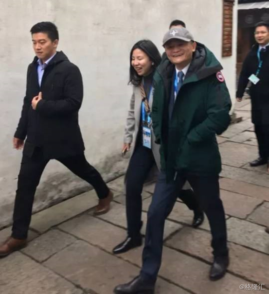 马云改穿国产品牌羽绒服,国产品牌如何崛起?