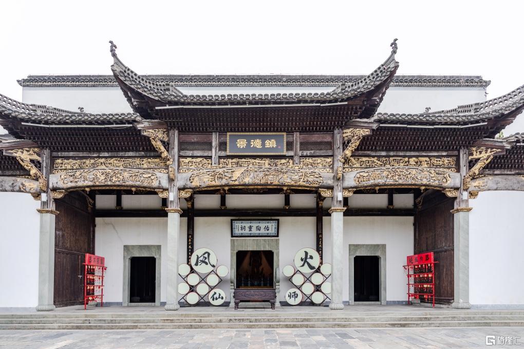 摄图网_701029973_江西景德镇陶阳里历史文化旅游区佑陶灵祠(企业商用).jpg
