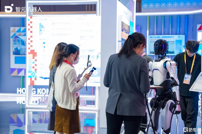 副本【主新闻稿】智元机器人全场景助力2025进博会,具身智能加速迈向多元商用场景(1)1594.png