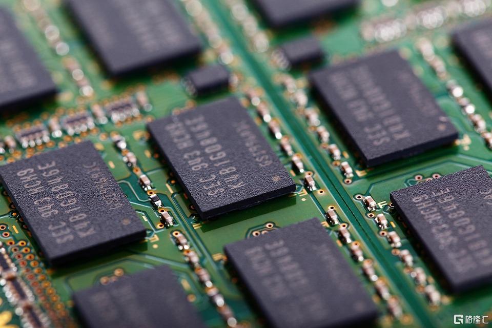board-22098_960_720.jpg