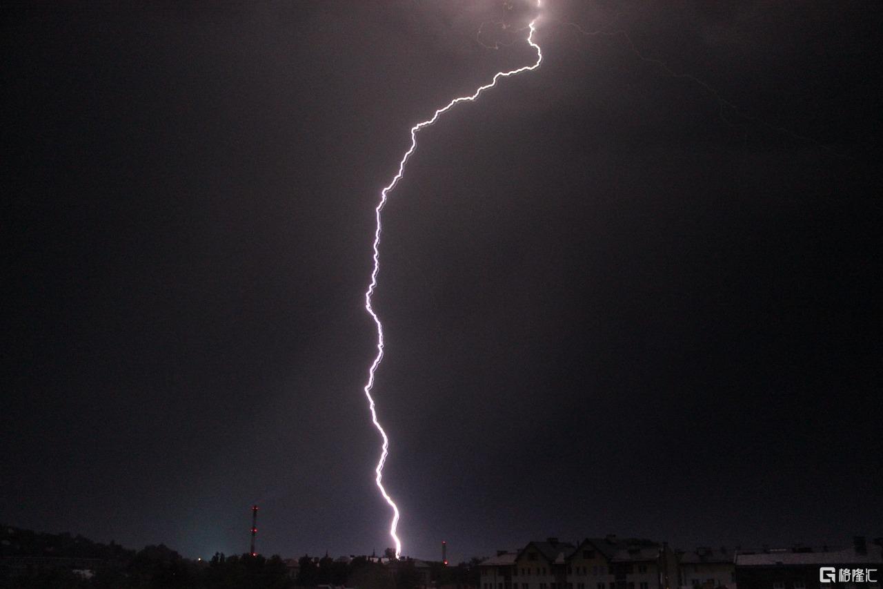 storm-923096_1280.jpg