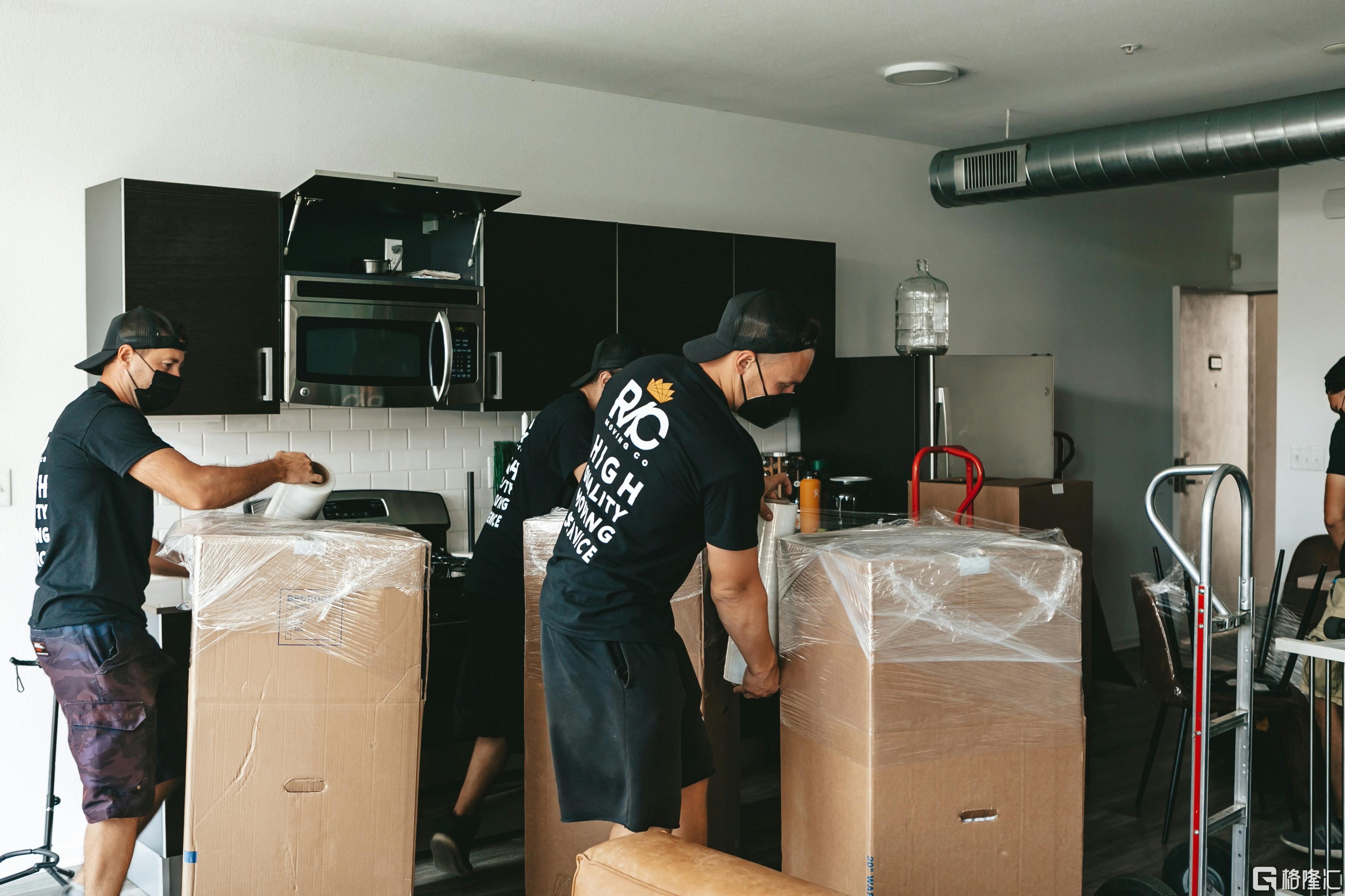 pexels-royal-moving-storage-1098629817-20706509.jpg