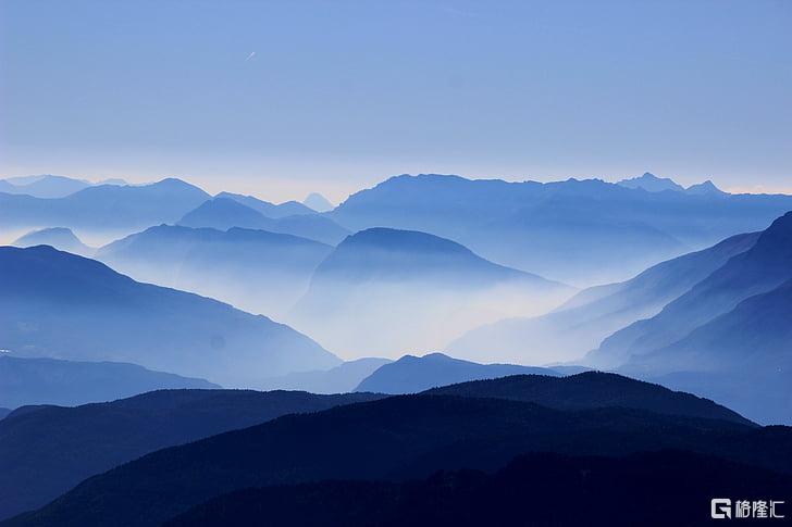 mountains-passes-clouds-mist-preview.jpg