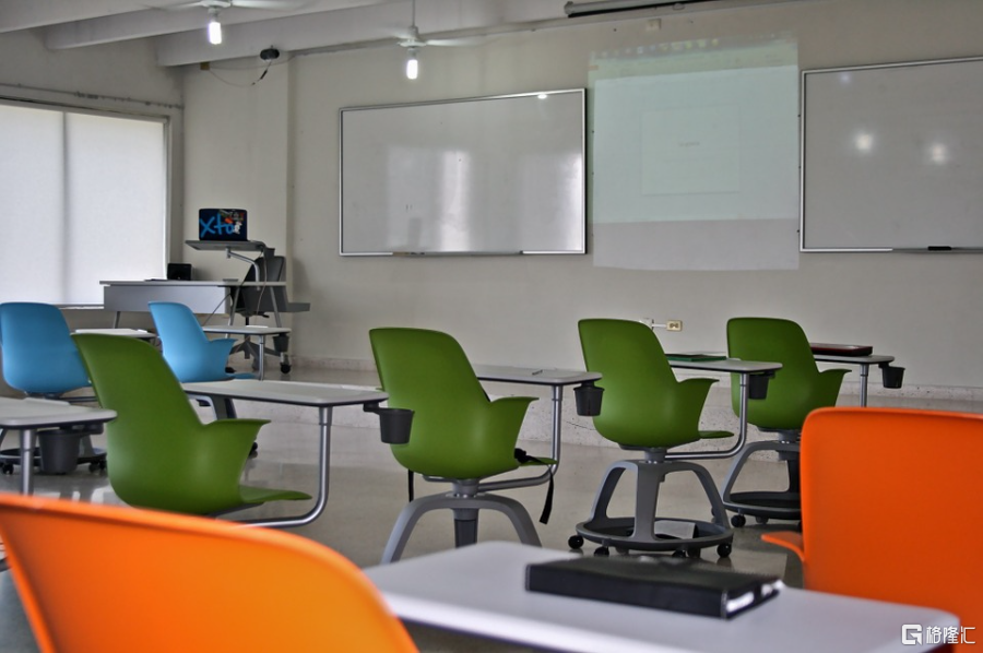 教育机构众生相有钱就能加盟会做ppt就能成名师家长只想用钱买学位