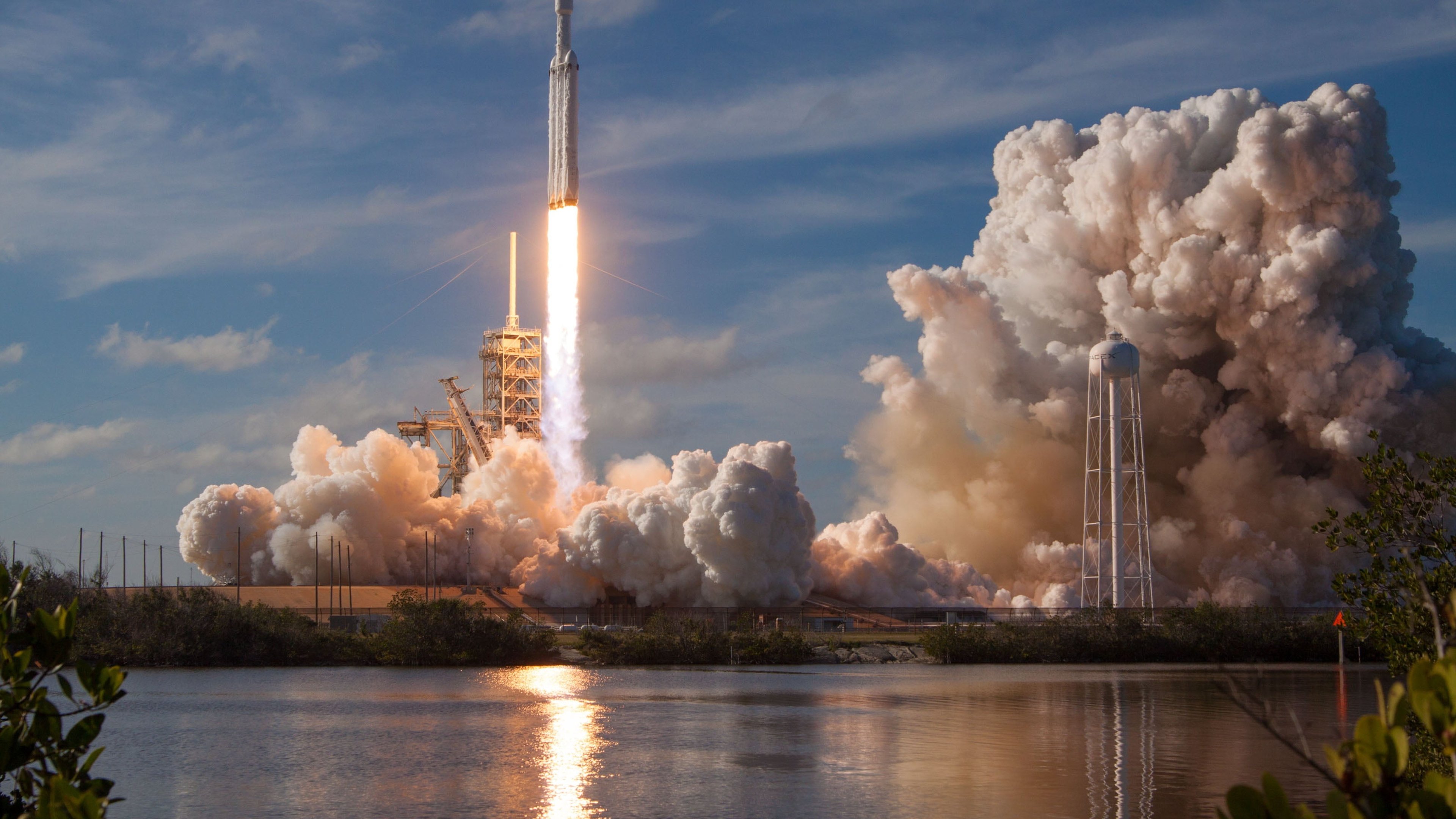 哈佛22亿美元重仓SpaceX,这波赢麻了?