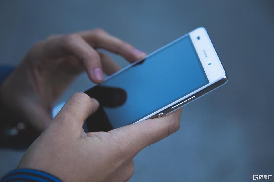 hands-1851218_960_720 (2).jpg