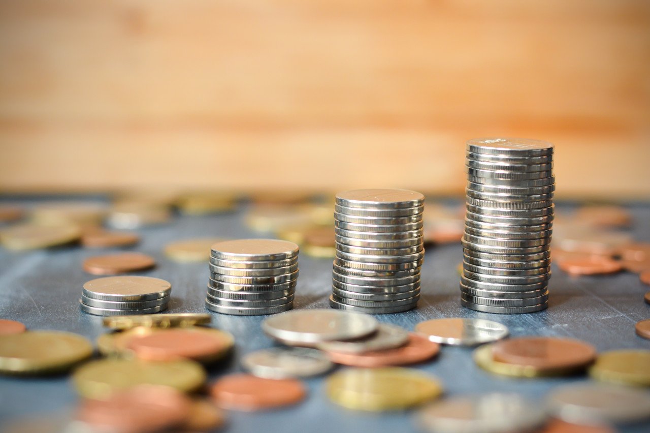 中金：适度加力，增减并行